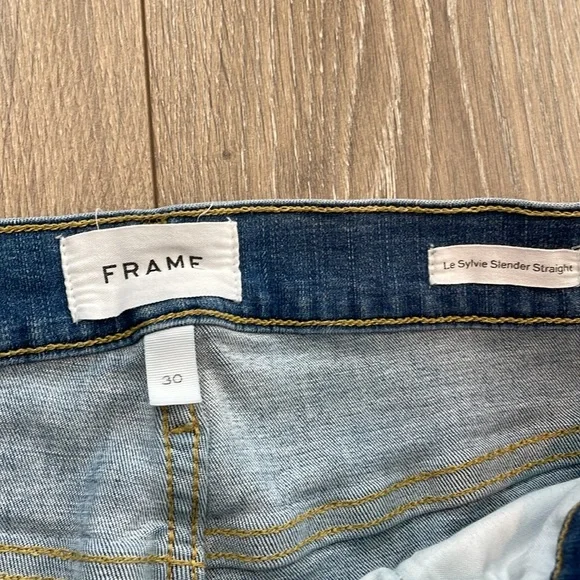 FRAME Le Sylvie Slender Straight Jeans - Picture 5 of 10